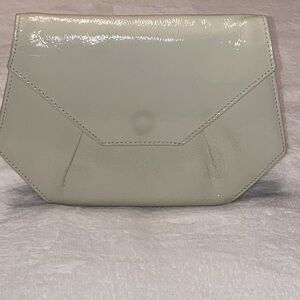 HOBO Cream Patent Leather Handheld Envelope Clutch EUC